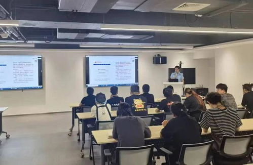 嶗山區市場監管局組織召開餐飲服務單位食品安全主體責任宣講會，專項推進萬象匯商圈落實工作